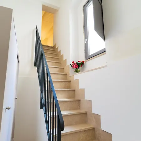 茵德里宫殿酒店