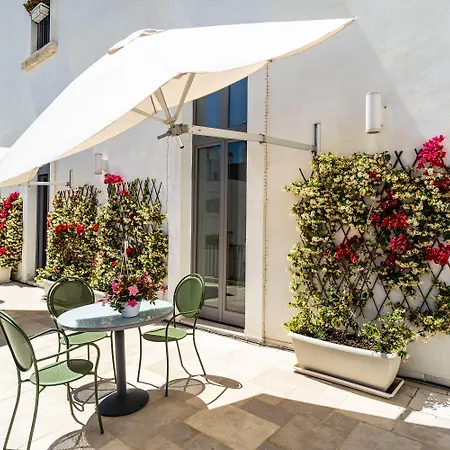 茵德里宫殿酒店 4*