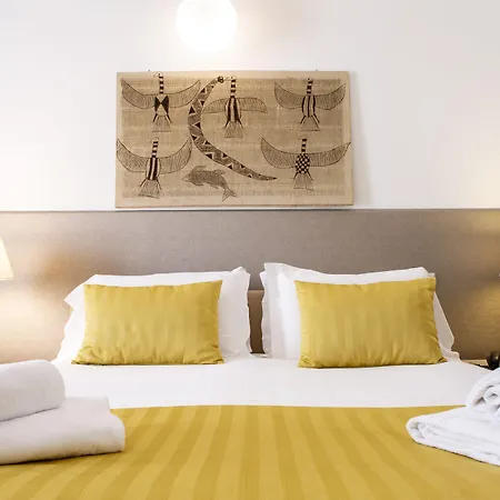 茵德里宫殿酒店