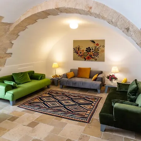 Palazzo Indelli 4*